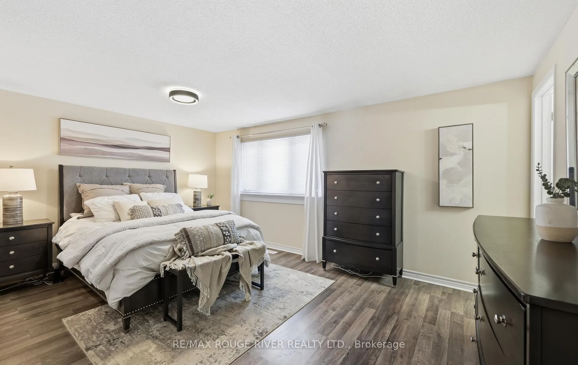 Photo 15 of 1201 Charlotte Circle, Pickering, Liverpool — HOMEH