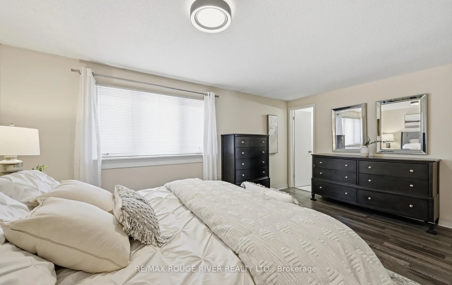 Photo 16 of 1201 Charlotte Circle, Pickering, Liverpool — HOMEH