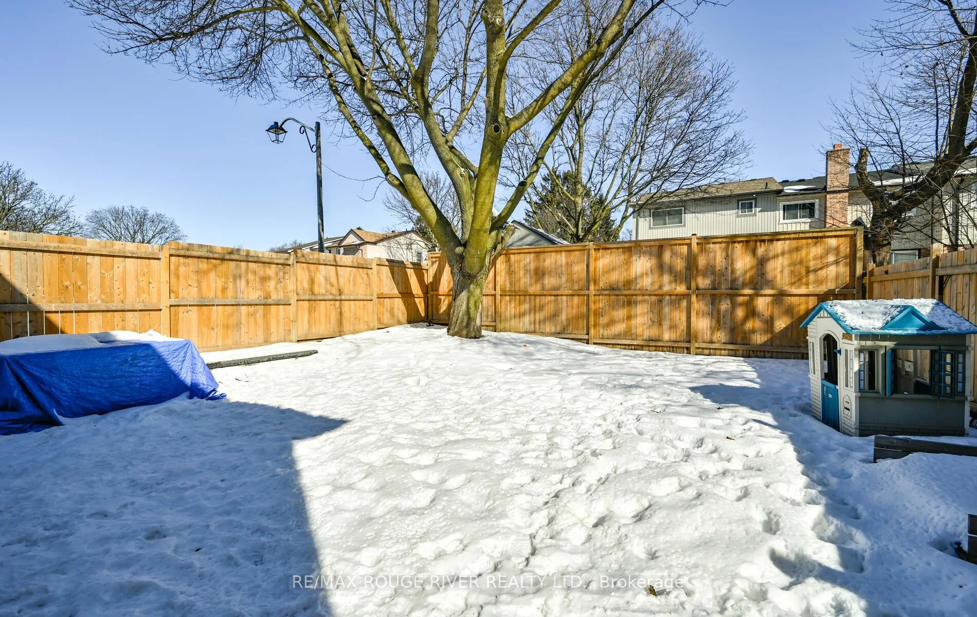 Photo 27 of 1201 Charlotte Circle, Pickering, Liverpool — HOMEH