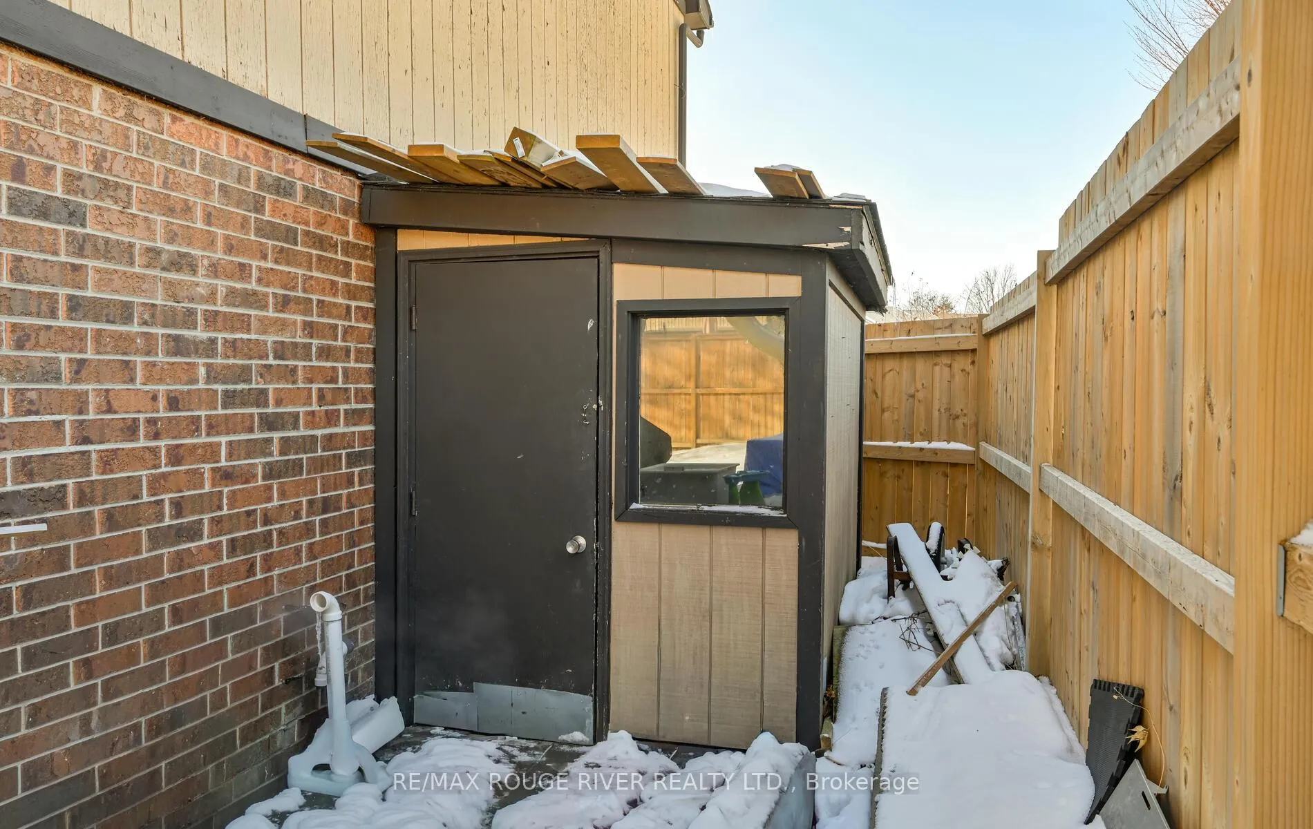 Photo 29 of 1201 Charlotte Circle, Pickering, Liverpool — HOMEH
