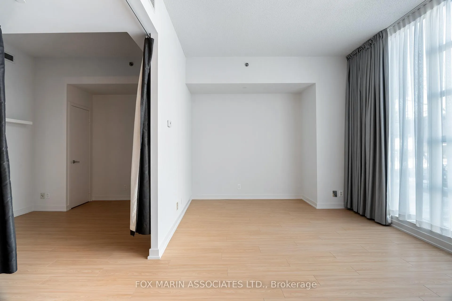Photo 12 of Unit 206, 381 Front Street W, Toronto, Waterfront Communities — HOMEH