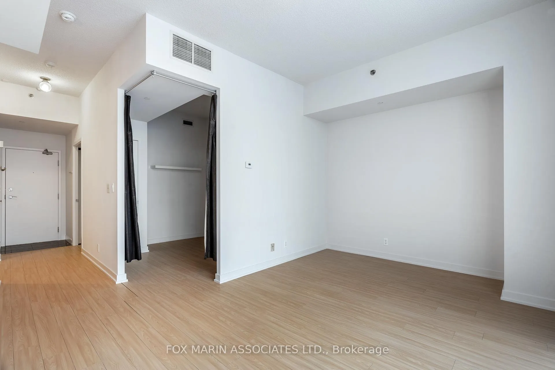 Photo 13 of Unit 206, 381 Front Street W, Toronto, Waterfront Communities — HOMEH
