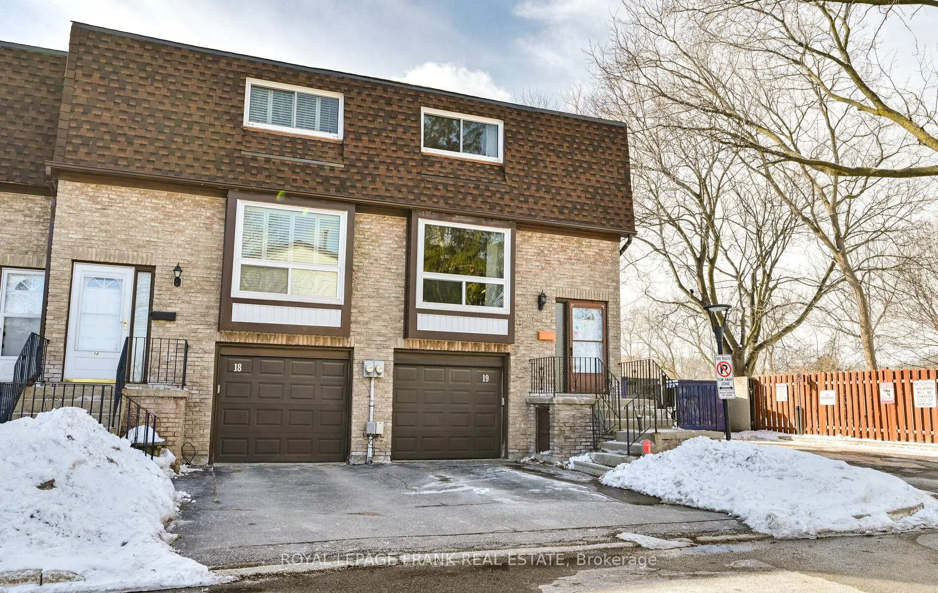 Photo 1 of Unit 19, 222 Pearson Street, Oshawa, O'Neill — HOMEH