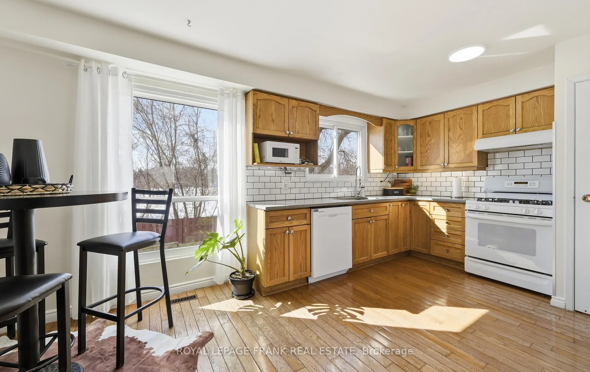 Photo 9 of Unit 19, 222 Pearson Street, Oshawa, O'Neill — HOMEH