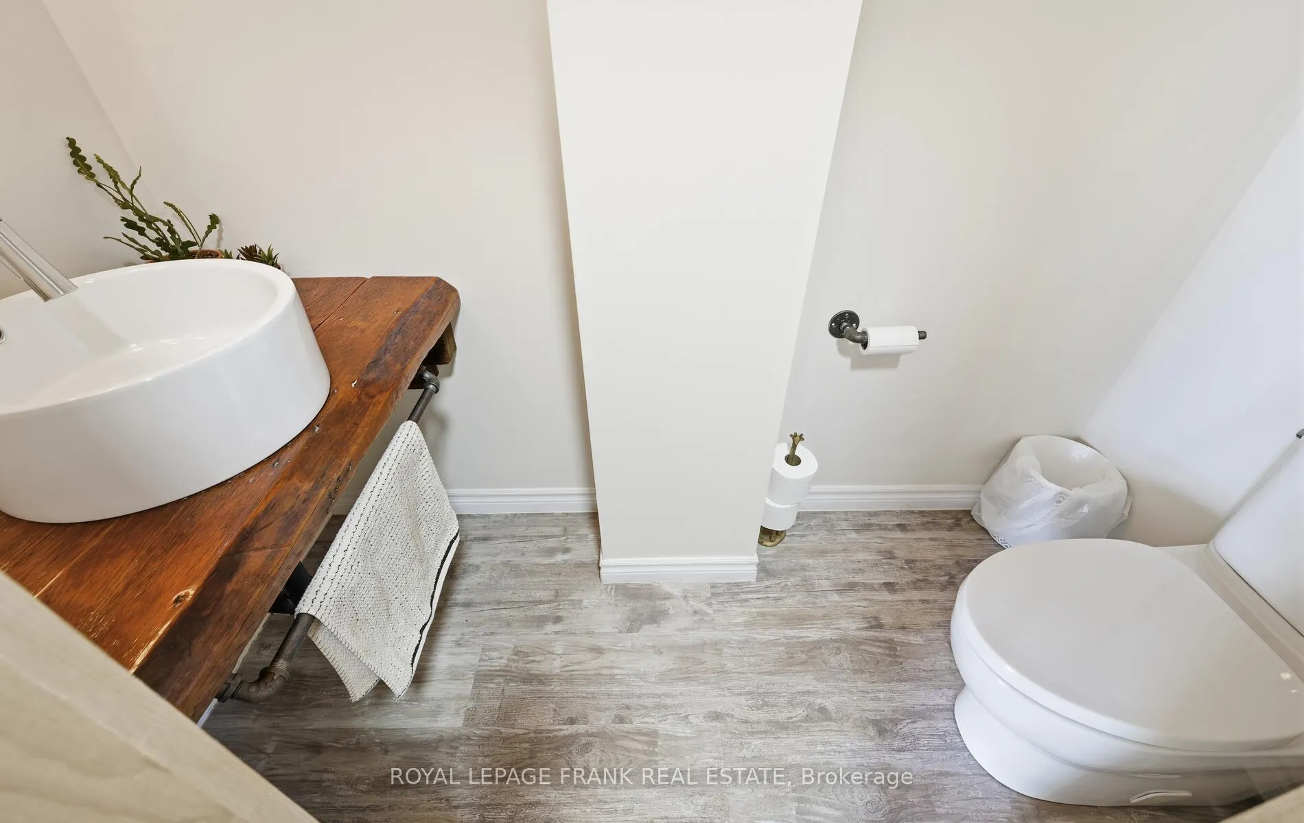 Photo 15 of Unit 19, 222 Pearson Street, Oshawa, O'Neill — HOMEH