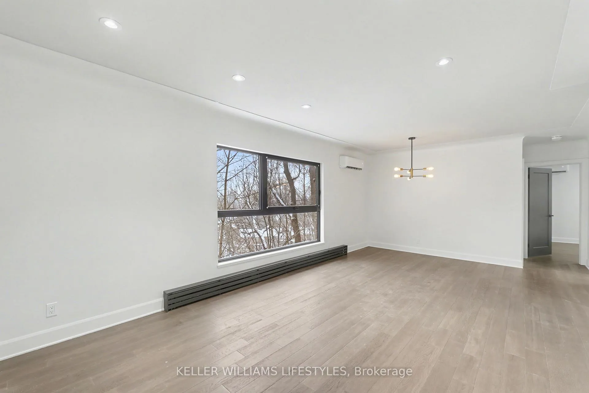 Photo 8 of Unit B, 306 Riverside Drive, London, North N — HOMEH