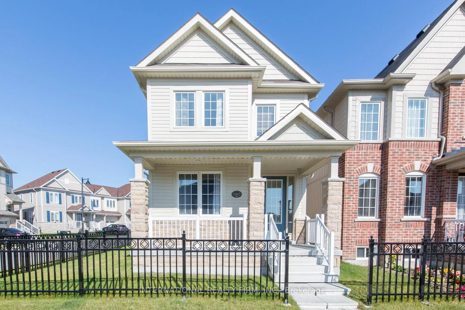 Photo 2 of 180 Mcbride Avenue, Clarington, Bowmanville — HOMEH