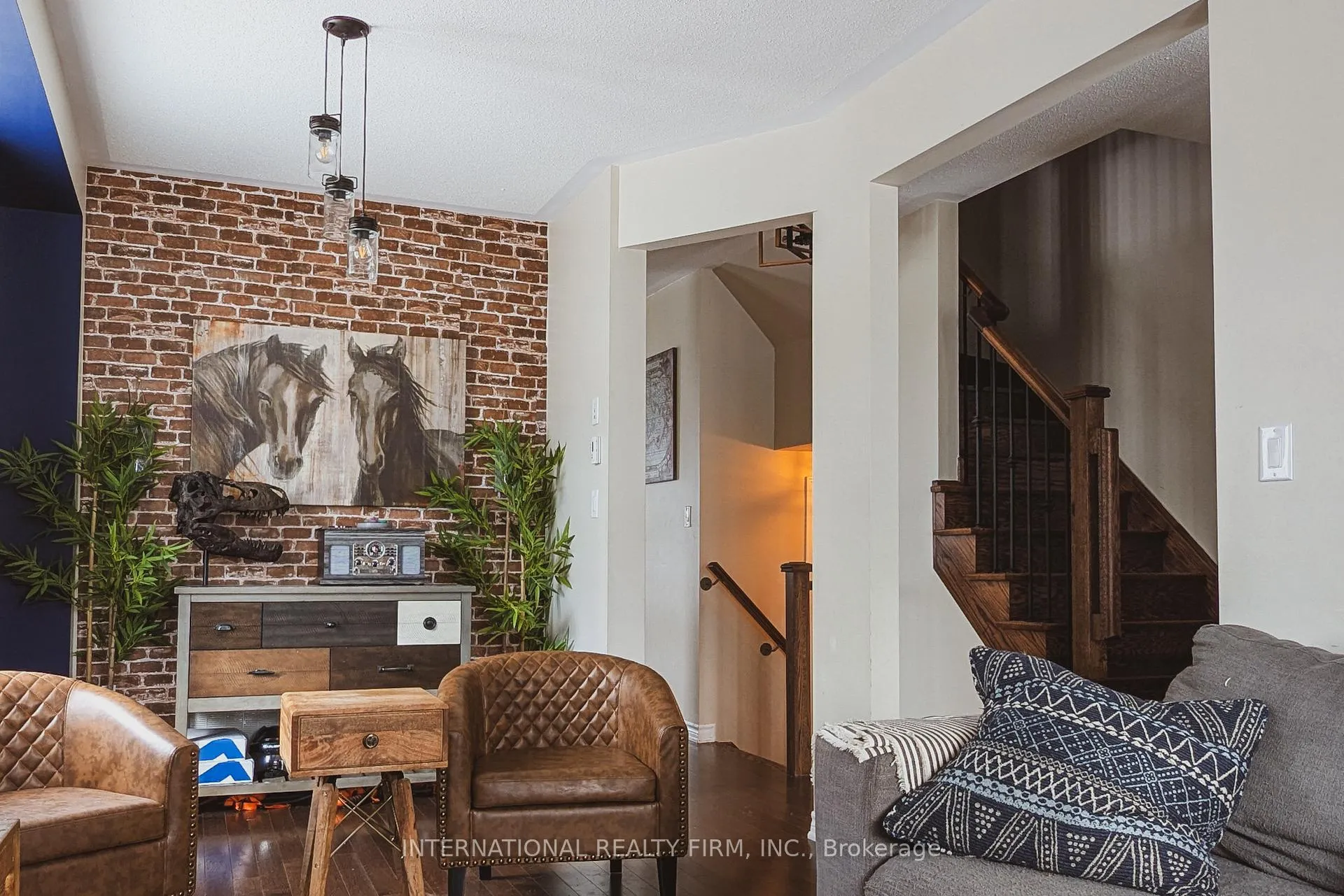 Photo 7 of 180 Mcbride Avenue, Clarington, Bowmanville — HOMEH
