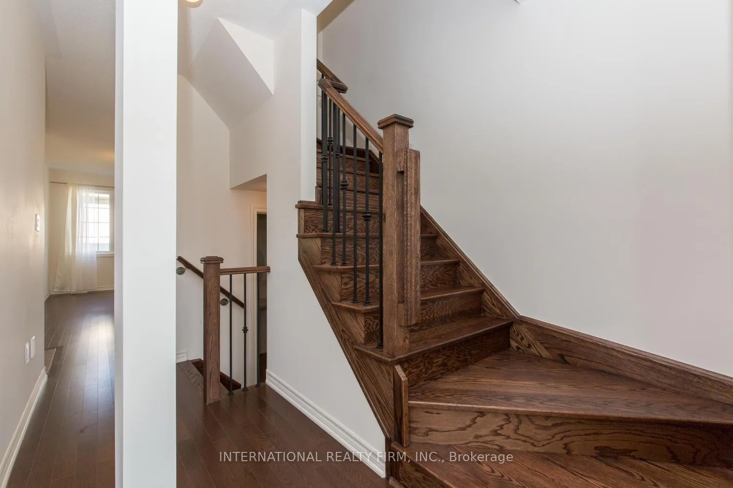 Photo 8 of 180 Mcbride Avenue, Clarington, Bowmanville — HOMEH
