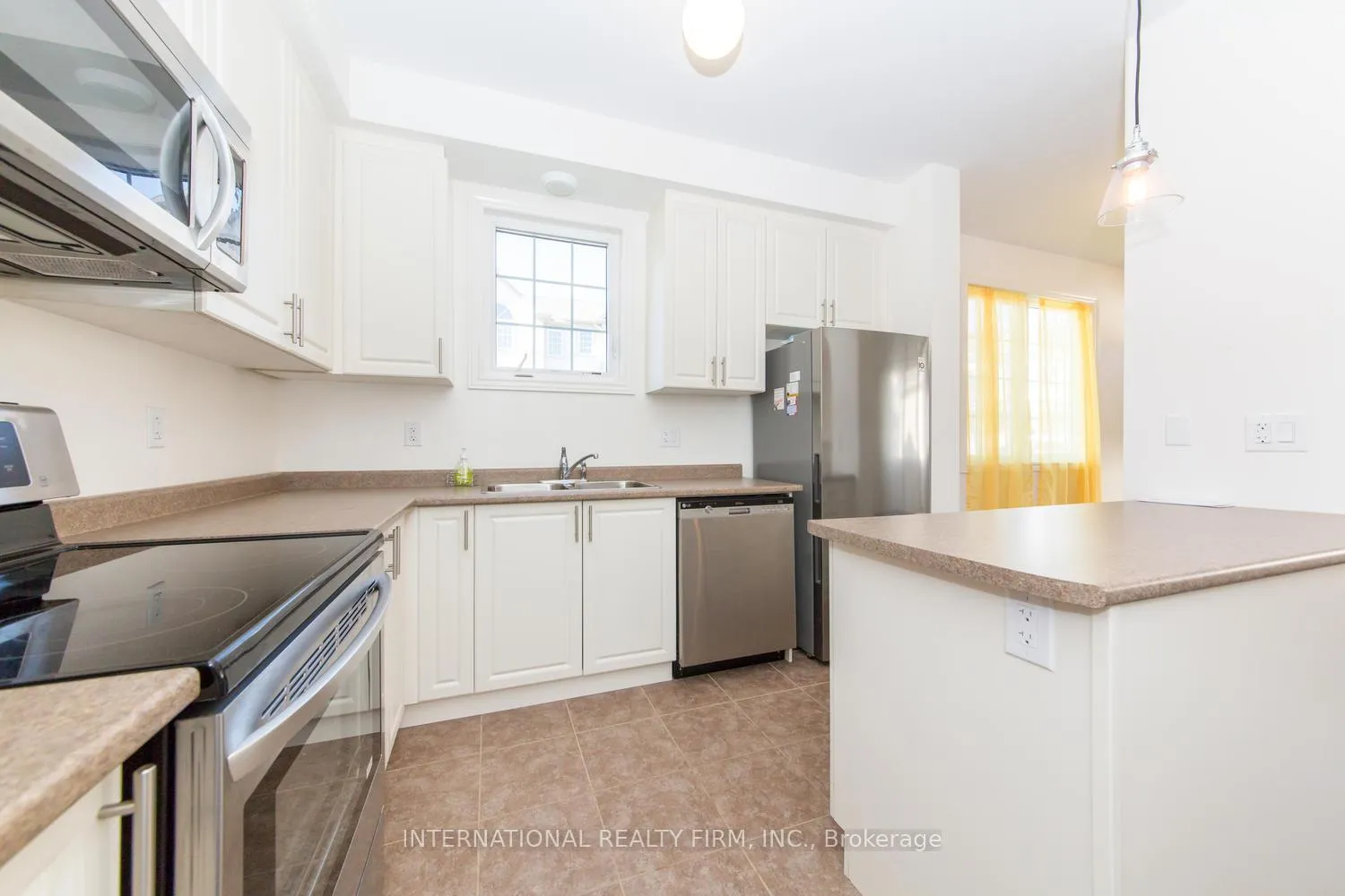 Photo 11 of 180 Mcbride Avenue, Clarington, Bowmanville — HOMEH