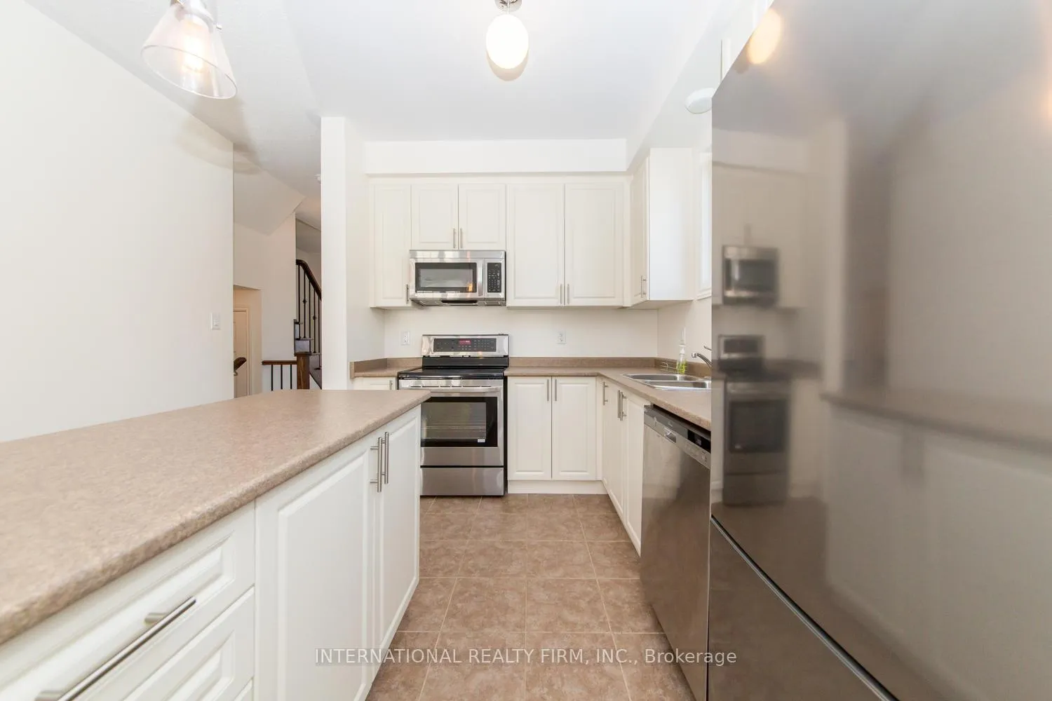 Photo 12 of 180 Mcbride Avenue, Clarington, Bowmanville — HOMEH