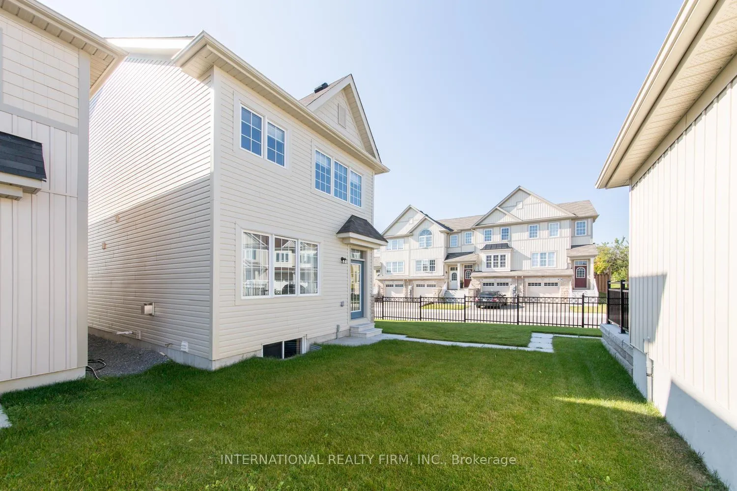 Photo 20 of 180 Mcbride Avenue, Clarington, Bowmanville — HOMEH