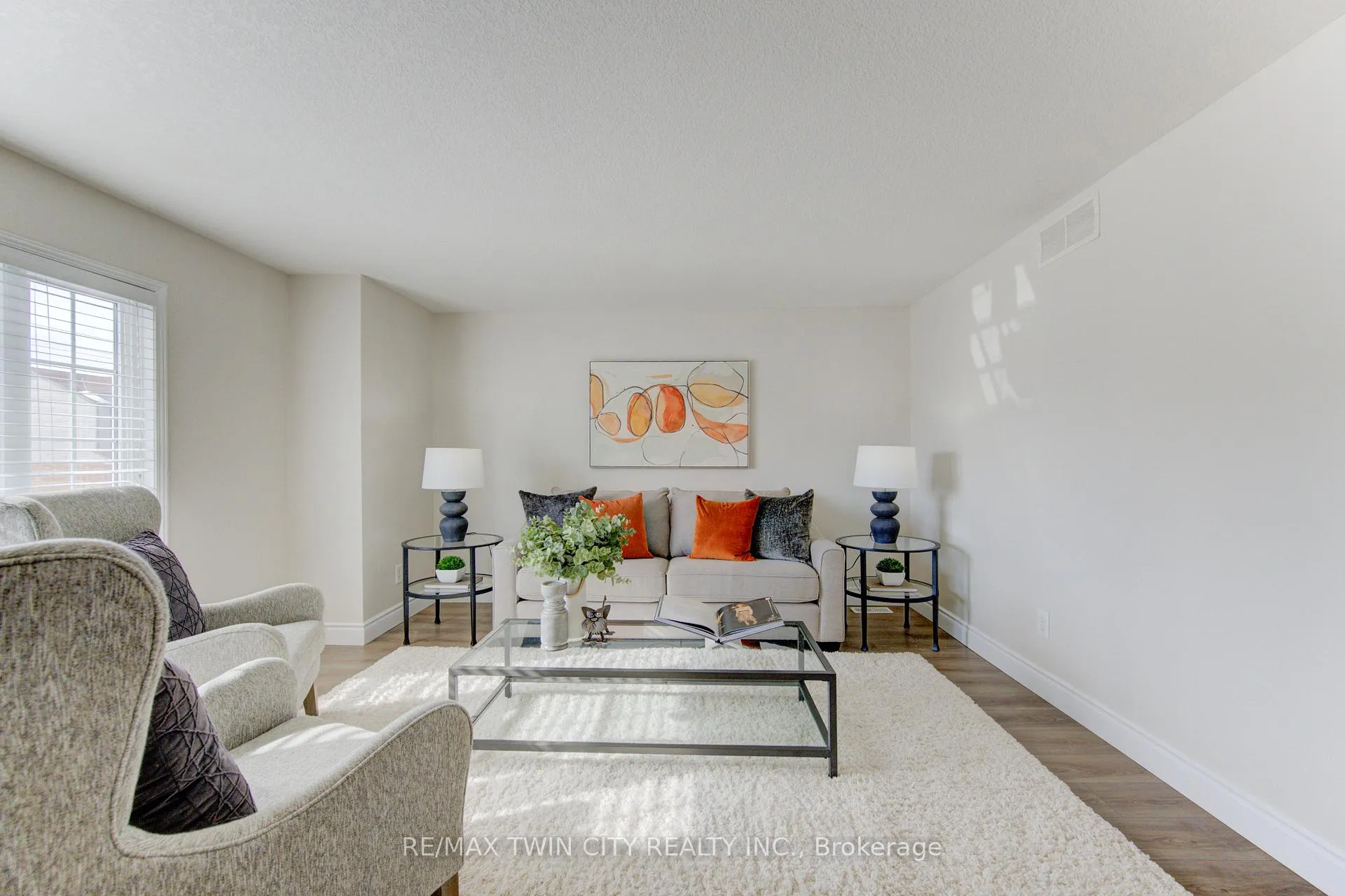 Photo 19 of 68 Max Becker Drive, Kitchener, Larentian West — HOMEH