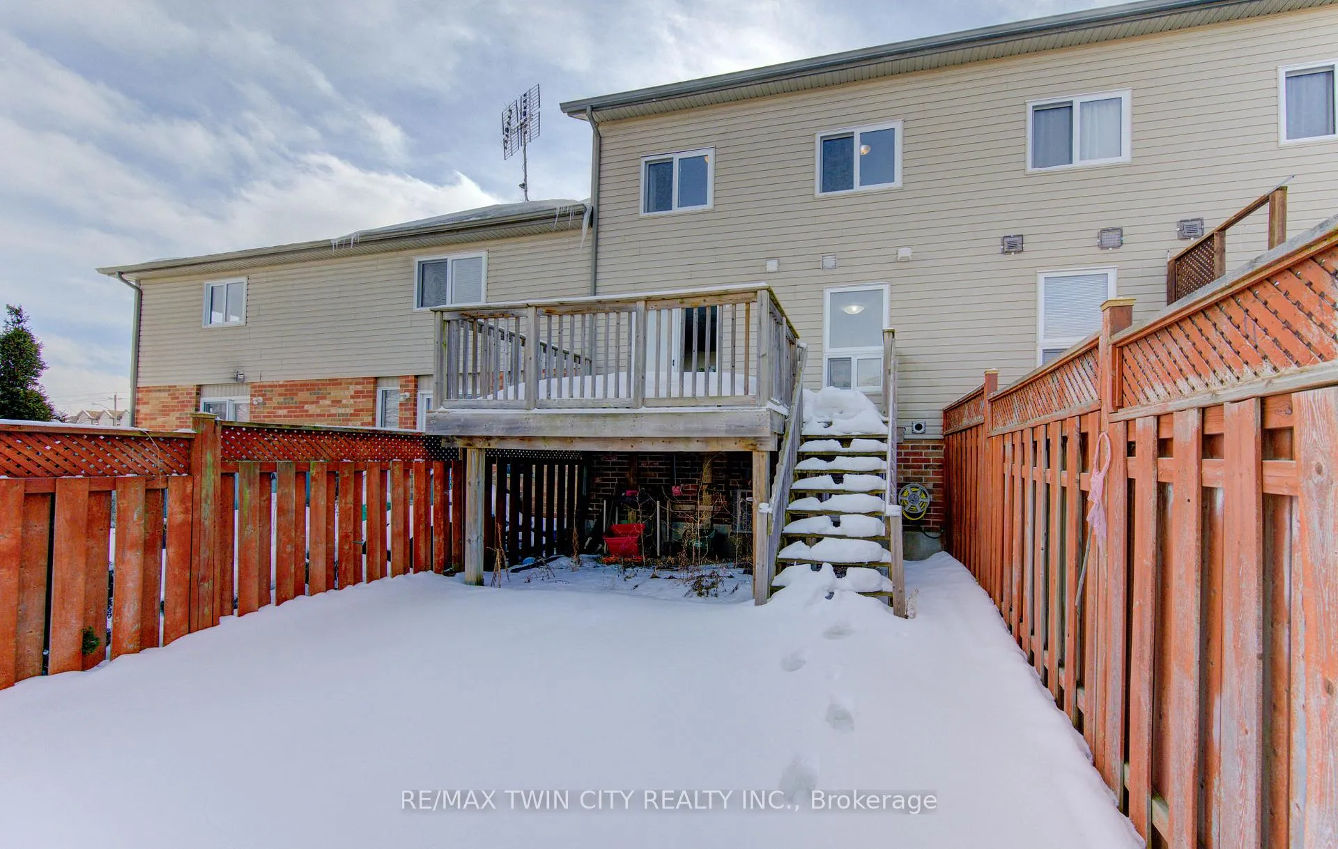 Photo 39 of 68 Max Becker Drive, Kitchener, Larentian West — HOMEH