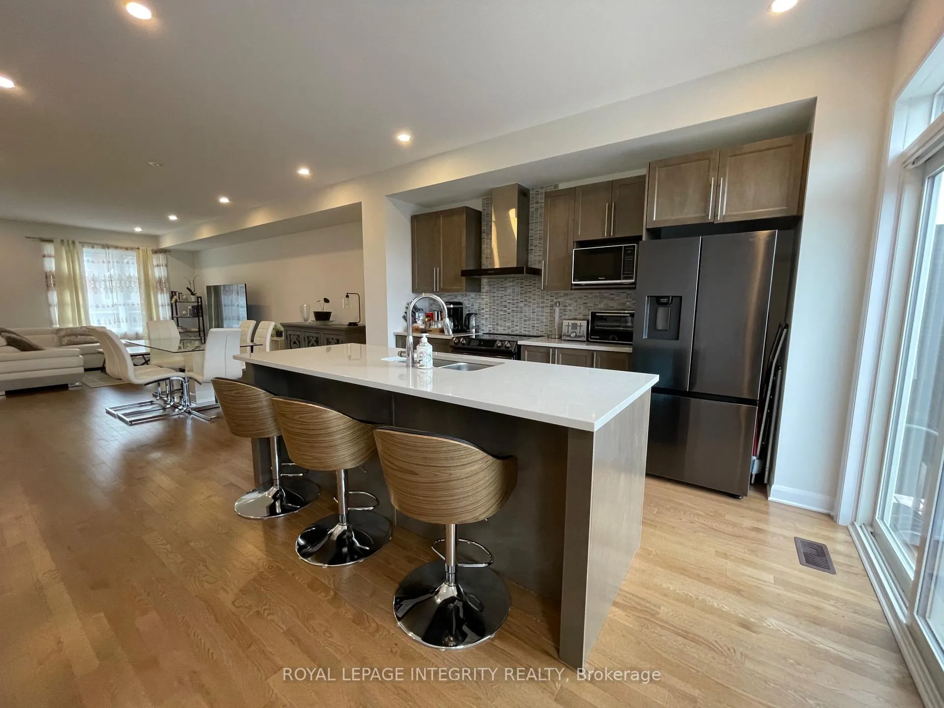 Photo 6 of 51 Lakepointe Drive, Ottawa, Avalon East — HOMEH
