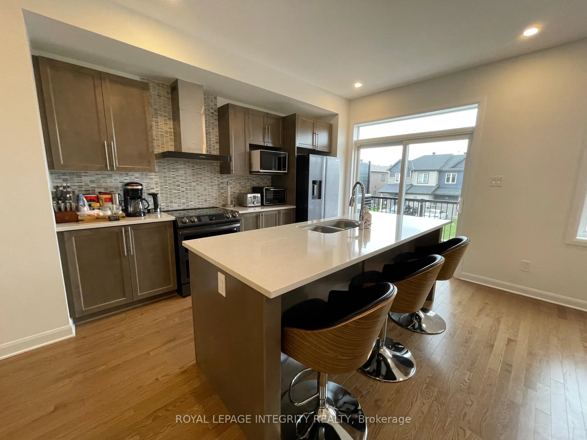 Photo 7 of 51 Lakepointe Drive, Ottawa, Avalon East — HOMEH