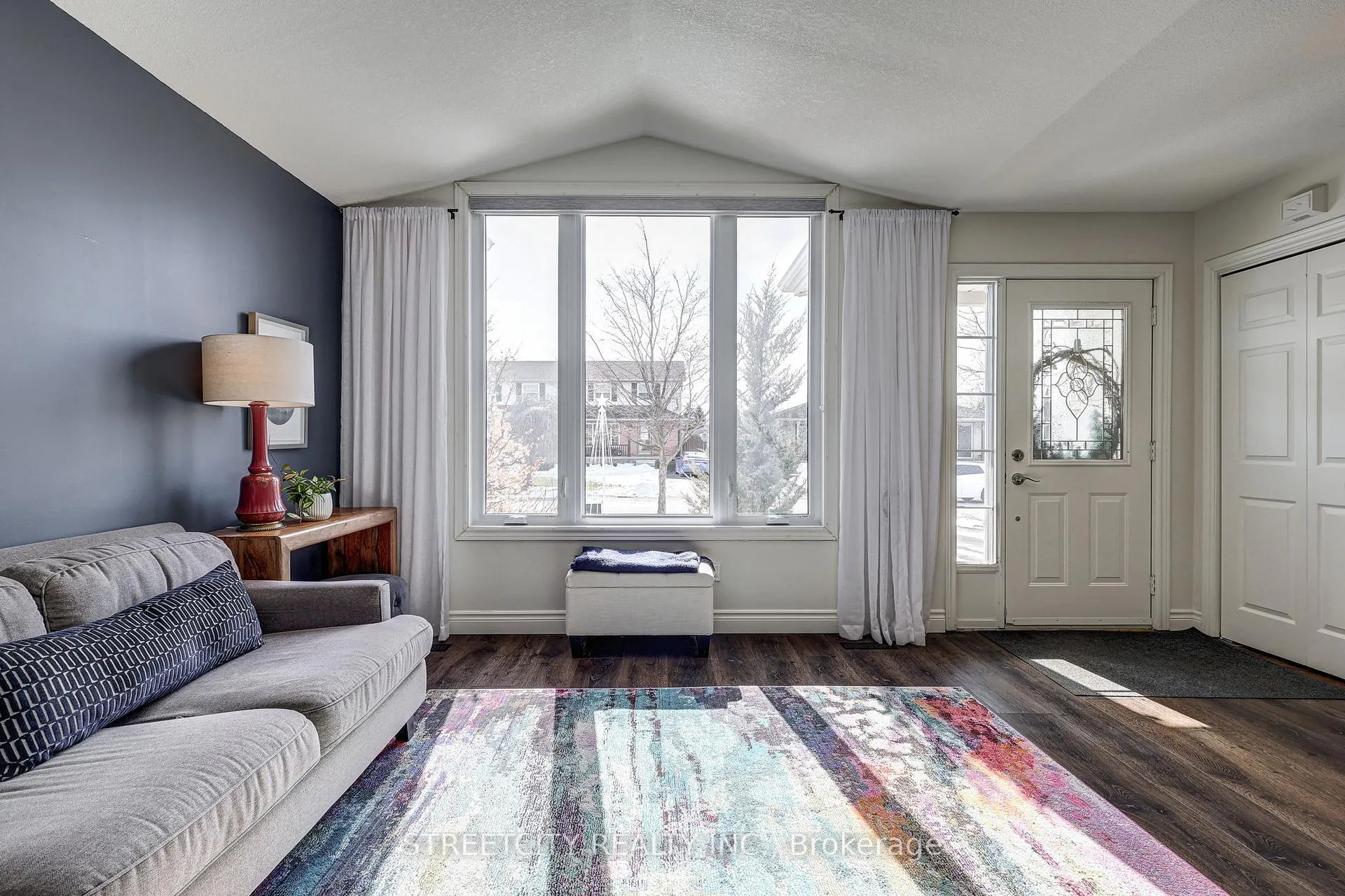 Photo 7 of 44 Rosethorn Court, St. Thomas — HOMEH