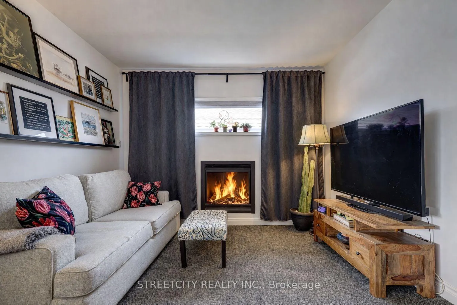 Photo 19 of 44 Rosethorn Court, St. Thomas — HOMEH