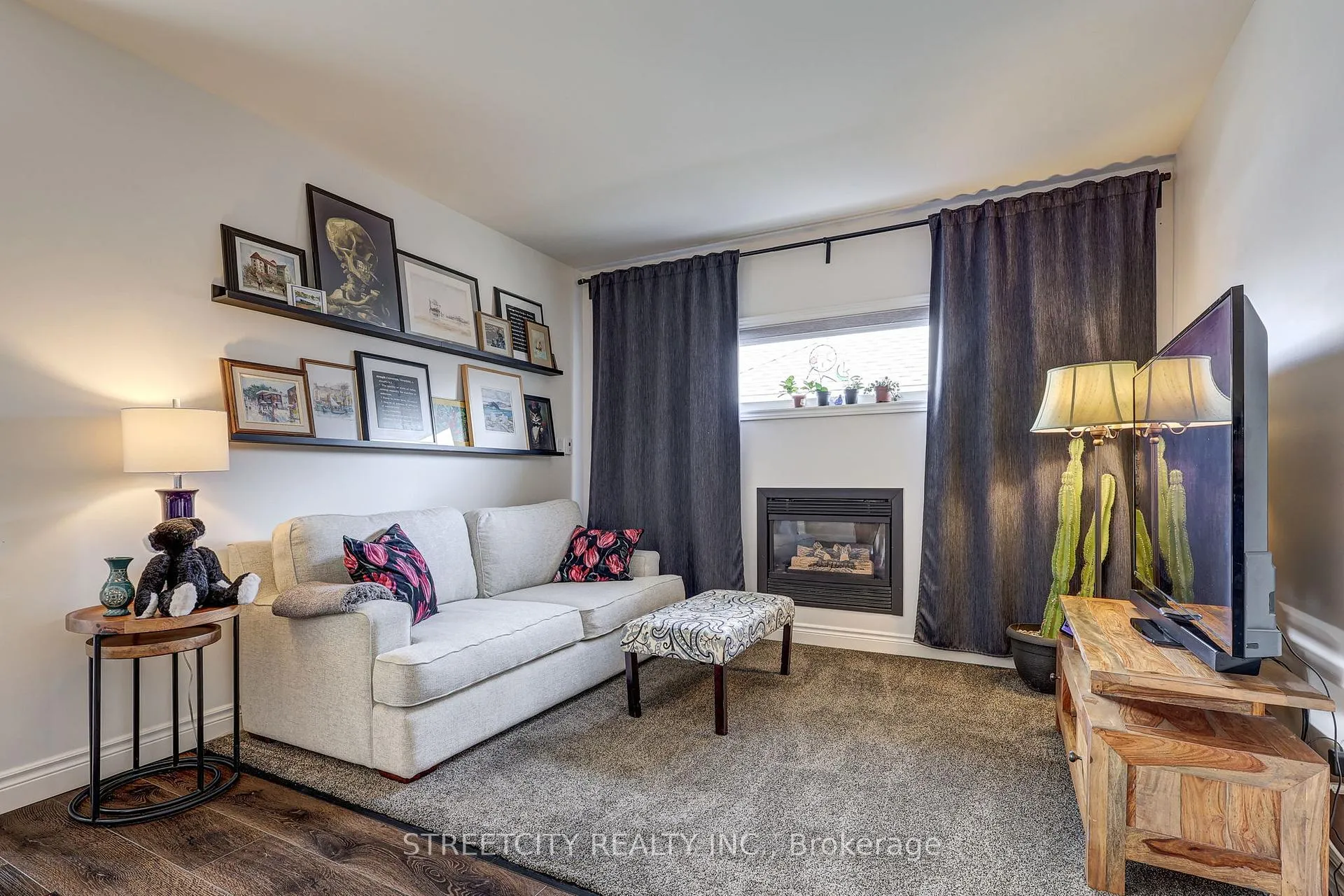 Photo 20 of 44 Rosethorn Court, St. Thomas — HOMEH