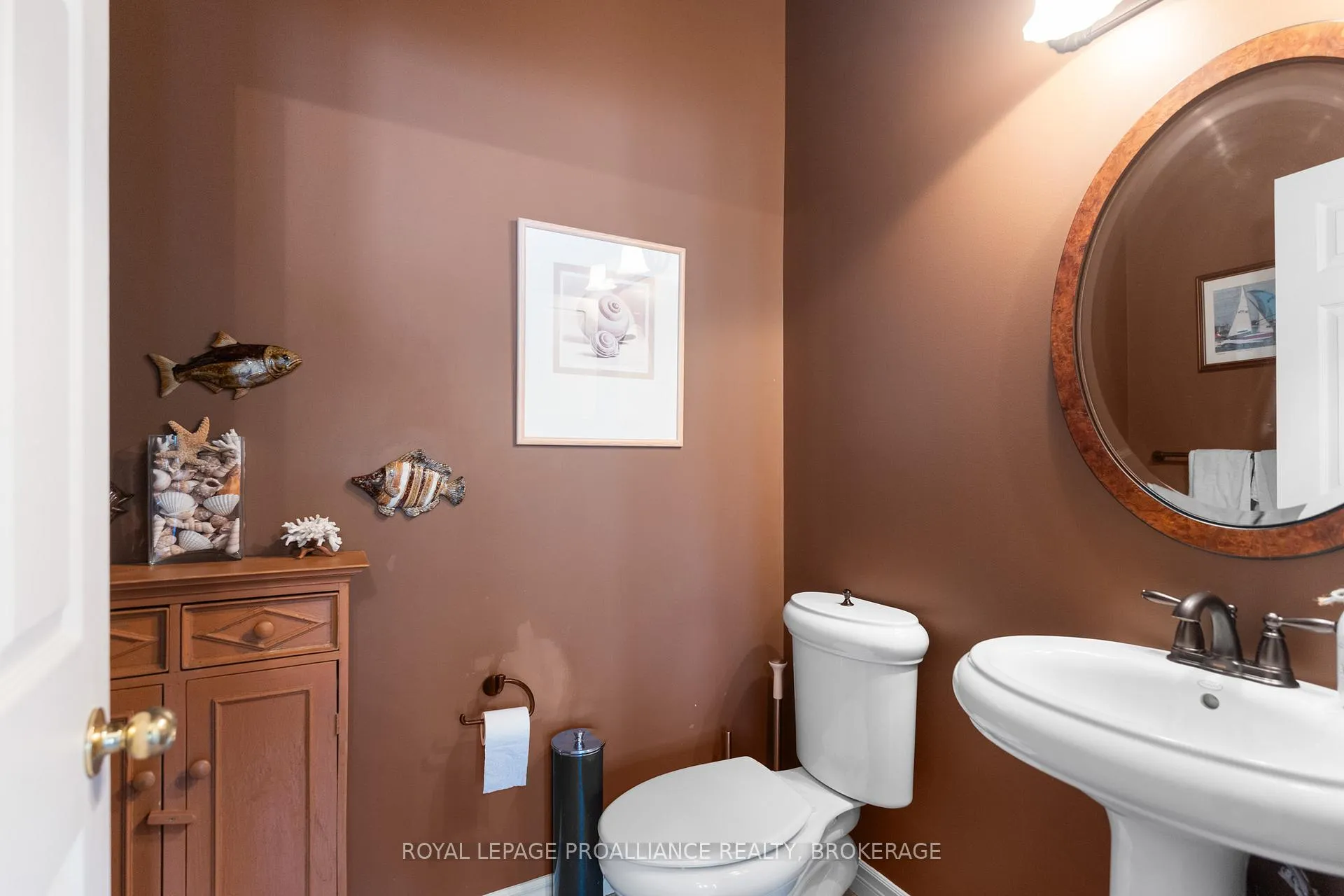 Photo 3 of 39 Mowat Avenue, Kingston, Central City West — HOMEH