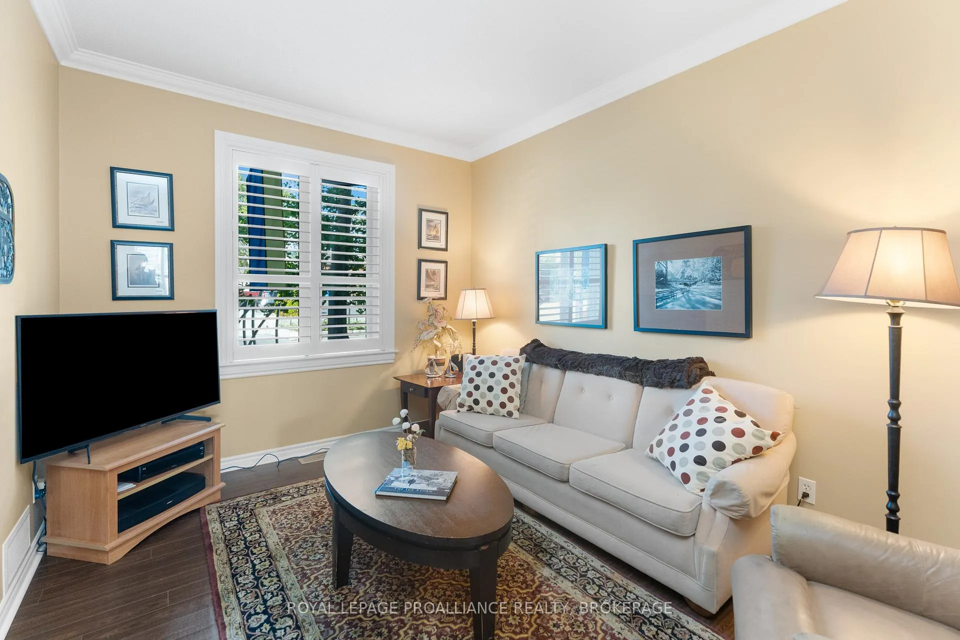 Photo 7 of 39 Mowat Avenue, Kingston, Central City West — HOMEH