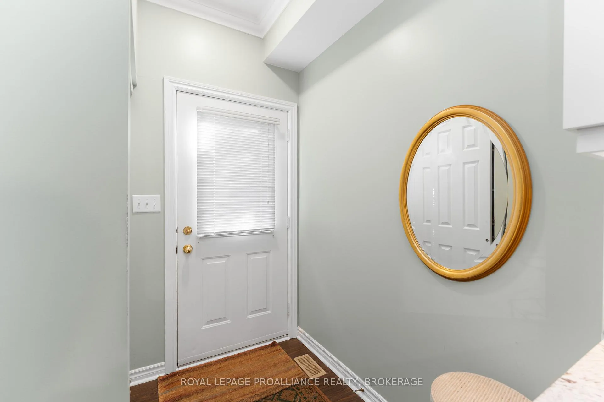 Photo 16 of 39 Mowat Avenue, Kingston, Central City West — HOMEH
