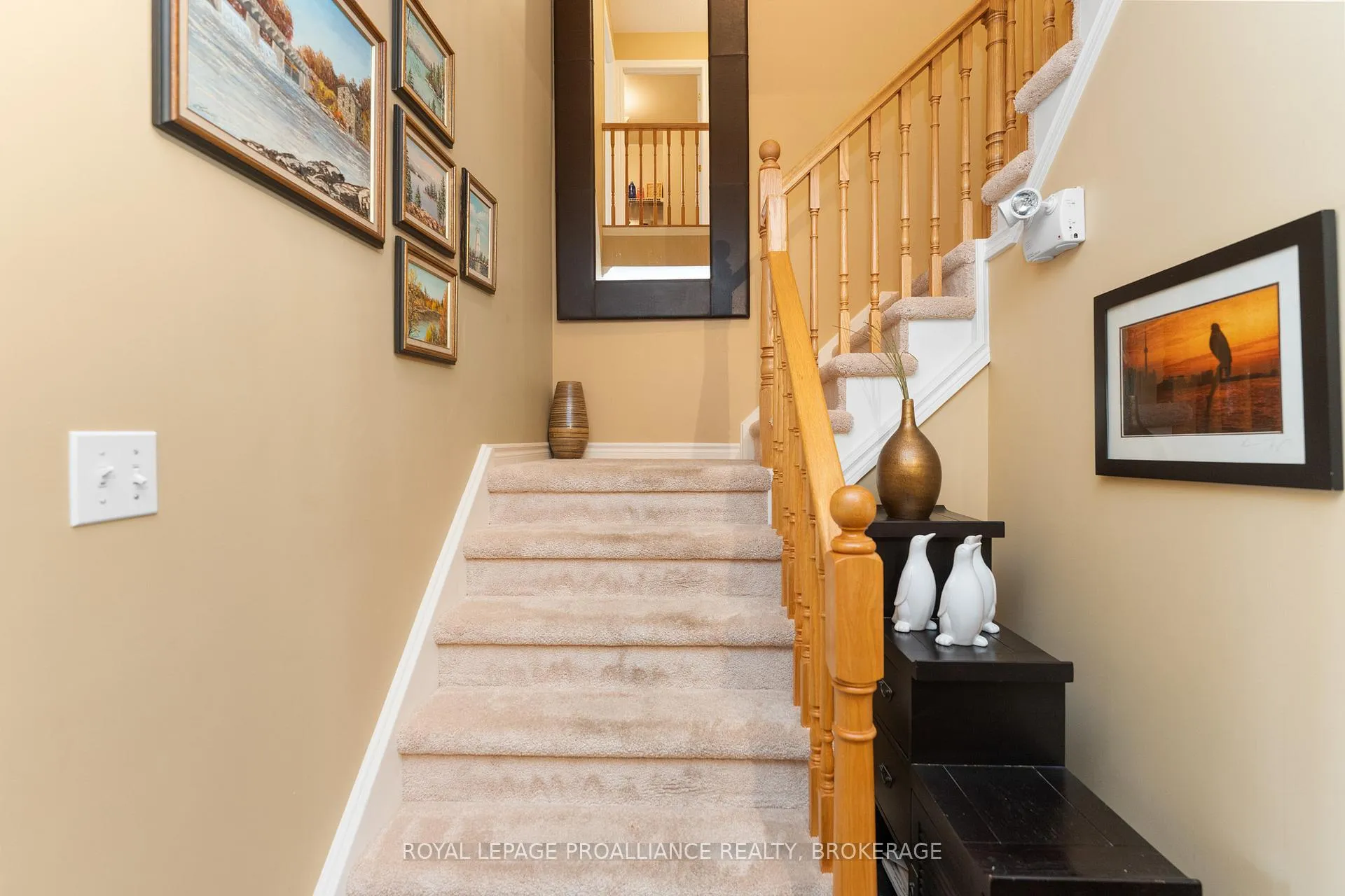 Photo 17 of 39 Mowat Avenue, Kingston, Central City West — HOMEH