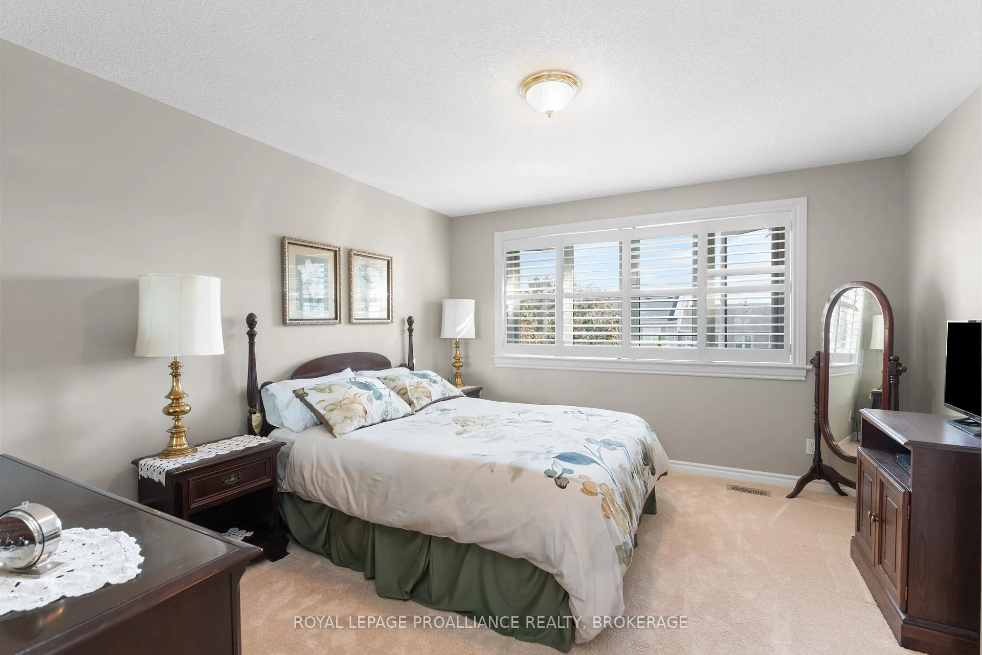 Photo 19 of 39 Mowat Avenue, Kingston, Central City West — HOMEH