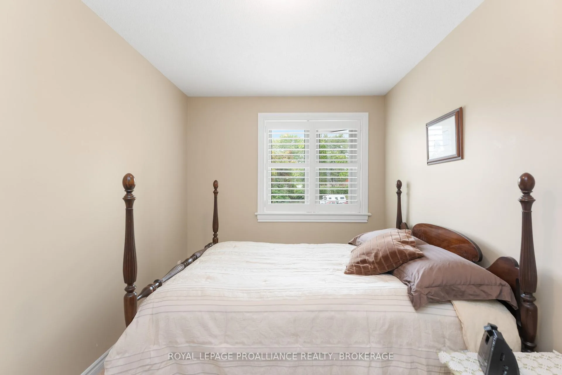 Photo 27 of 39 Mowat Avenue, Kingston, Central City West — HOMEH