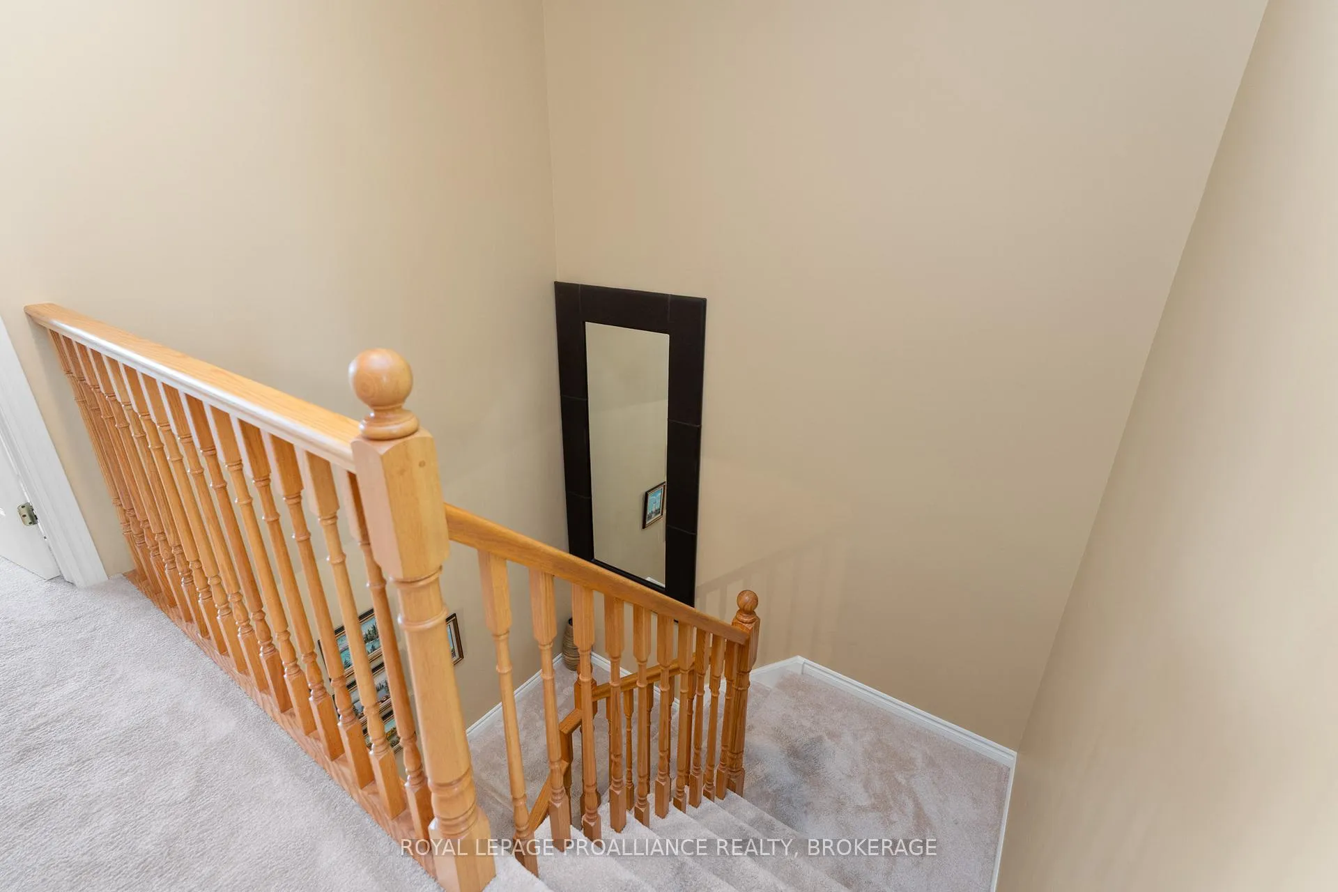 Photo 32 of 39 Mowat Avenue, Kingston, Central City West — HOMEH