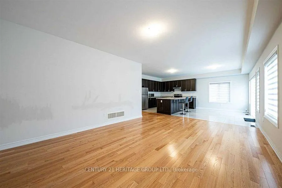 Photo 10 of 959 Larter Street, Innisfil, Rural Innisfil — HOMEH