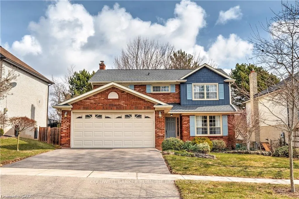 Photo 2 of 2251 Mansfield Drive, Burlington, Tyandaga — HOMEH