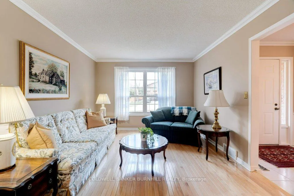 Photo 7 of 2251 Mansfield Drive, Burlington, Tyandaga — HOMEH
