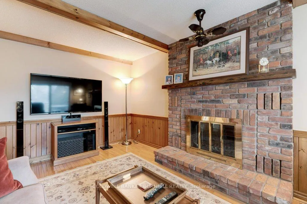 Photo 18 of 2251 Mansfield Drive, Burlington, Tyandaga — HOMEH