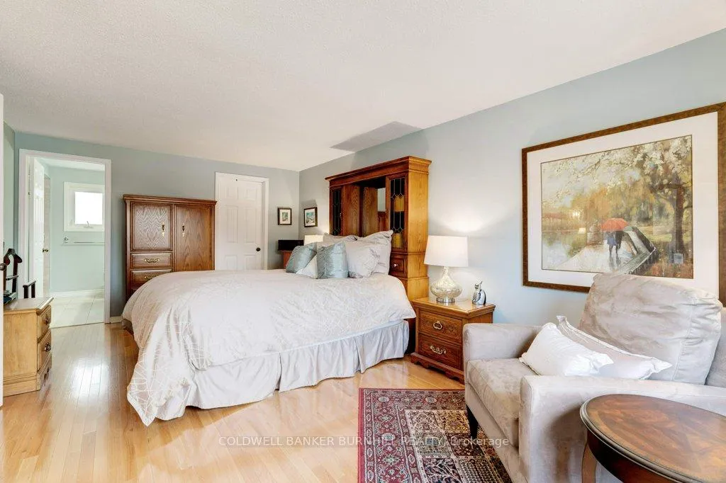 Photo 23 of 2251 Mansfield Drive, Burlington, Tyandaga — HOMEH