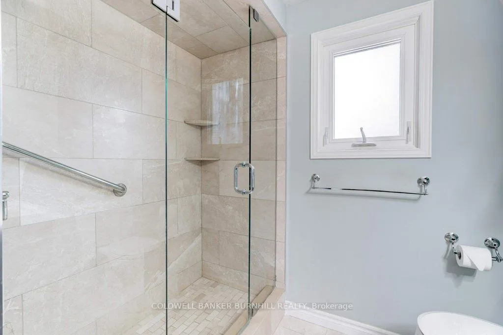 Photo 25 of 2251 Mansfield Drive, Burlington, Tyandaga — HOMEH