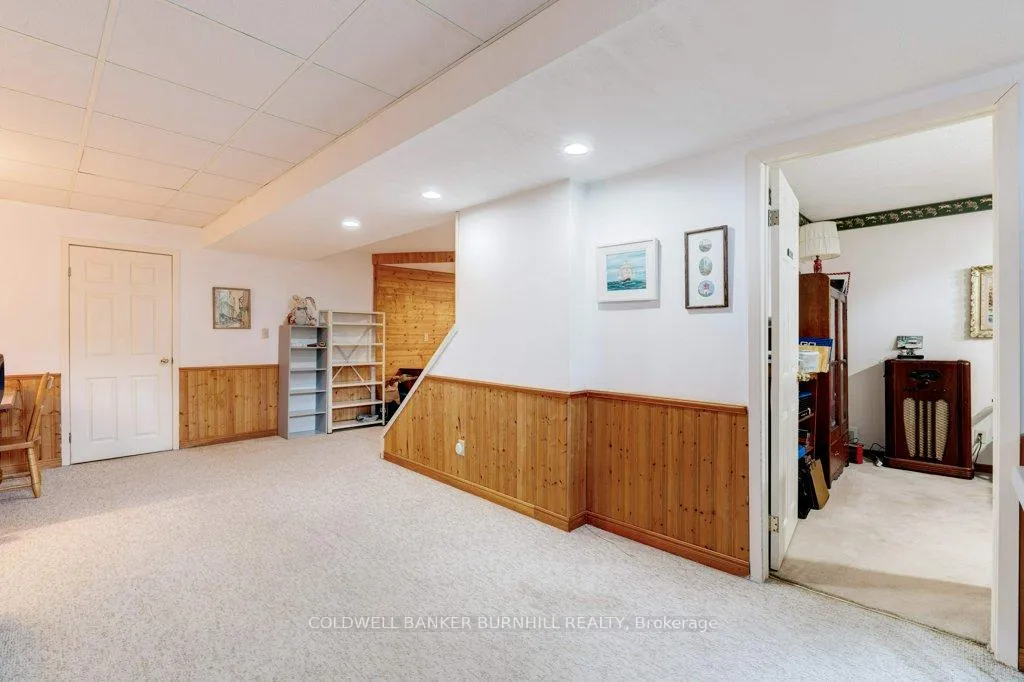 Photo 38 of 2251 Mansfield Drive, Burlington, Tyandaga — HOMEH