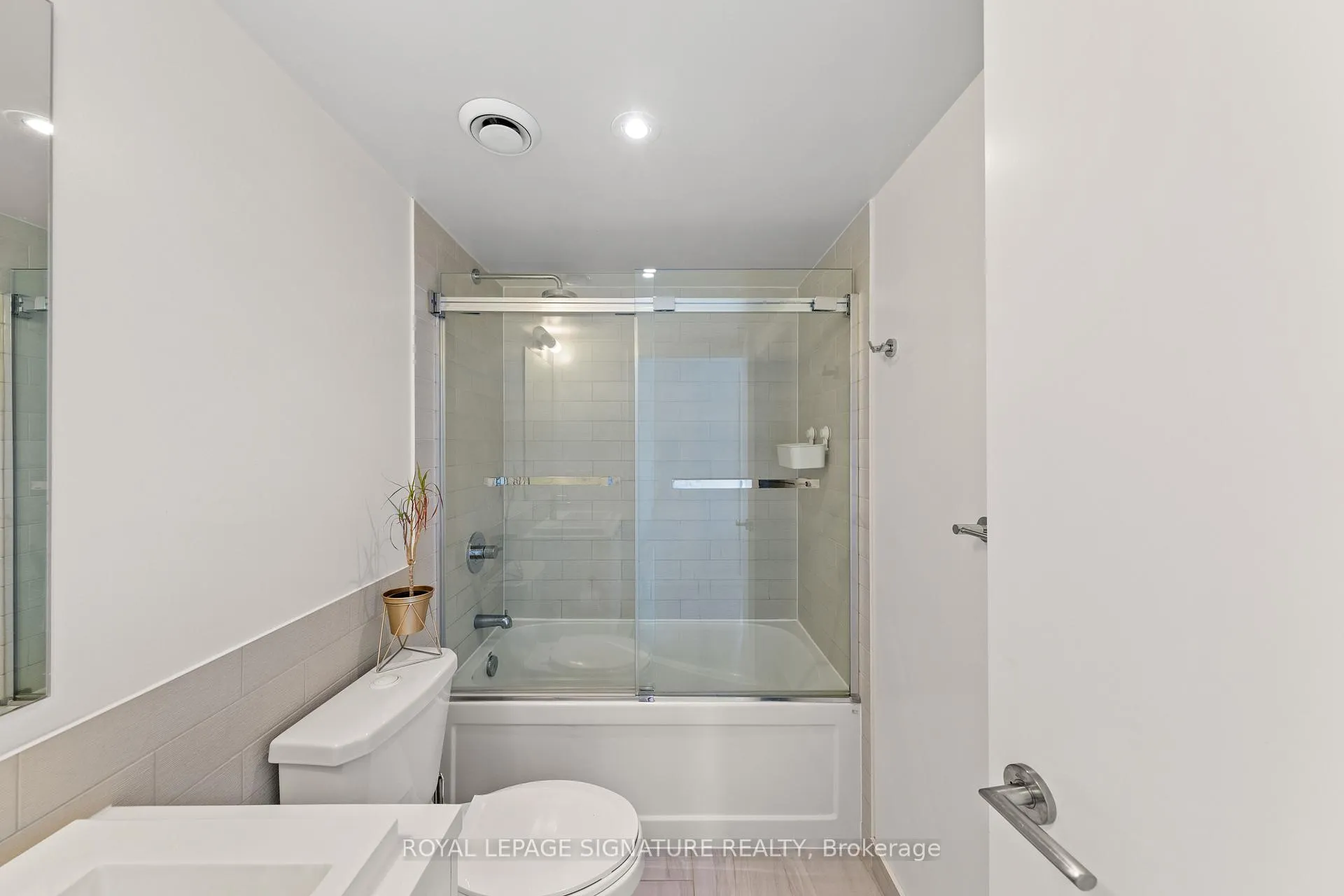 Photo 39 of Unit 2007, 6 Sonic Way, Toronto, Flemingdon Park — HOMEH