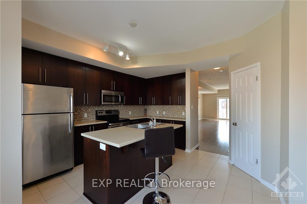 Photo 4 of 1100 Georgeton, Ottawa, Manor Park — HOMEH