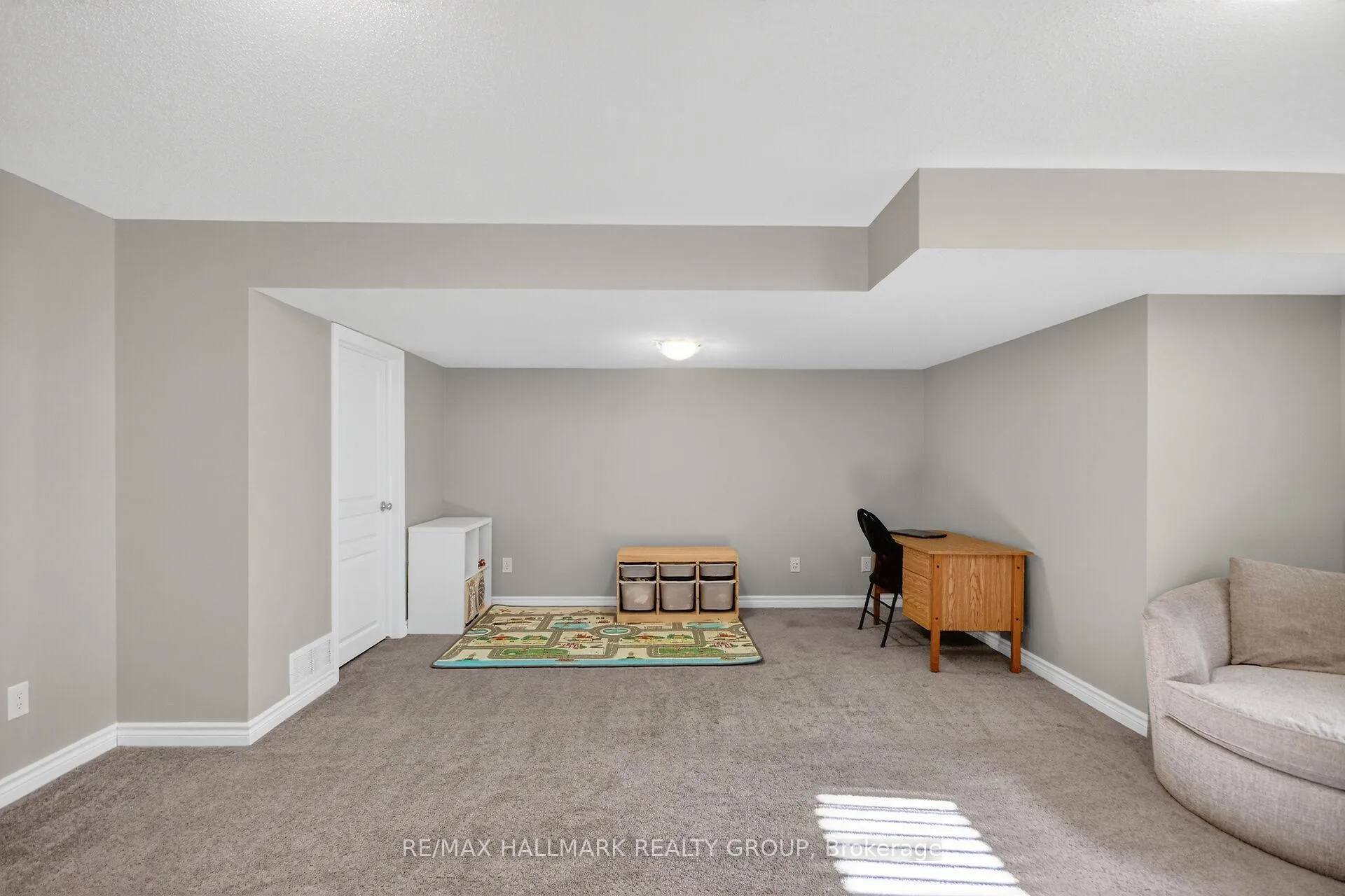 Photo 30 of 457 Barrick Hill Road, Ottawa, Kanata - Emerald Meadows/Trailwest — HOMEH