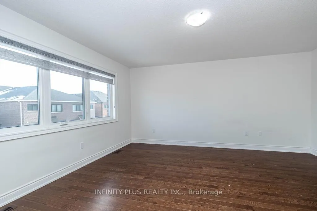 Photo 12 of 9 Fordham Road, Brampton, Bram West — HOMEH