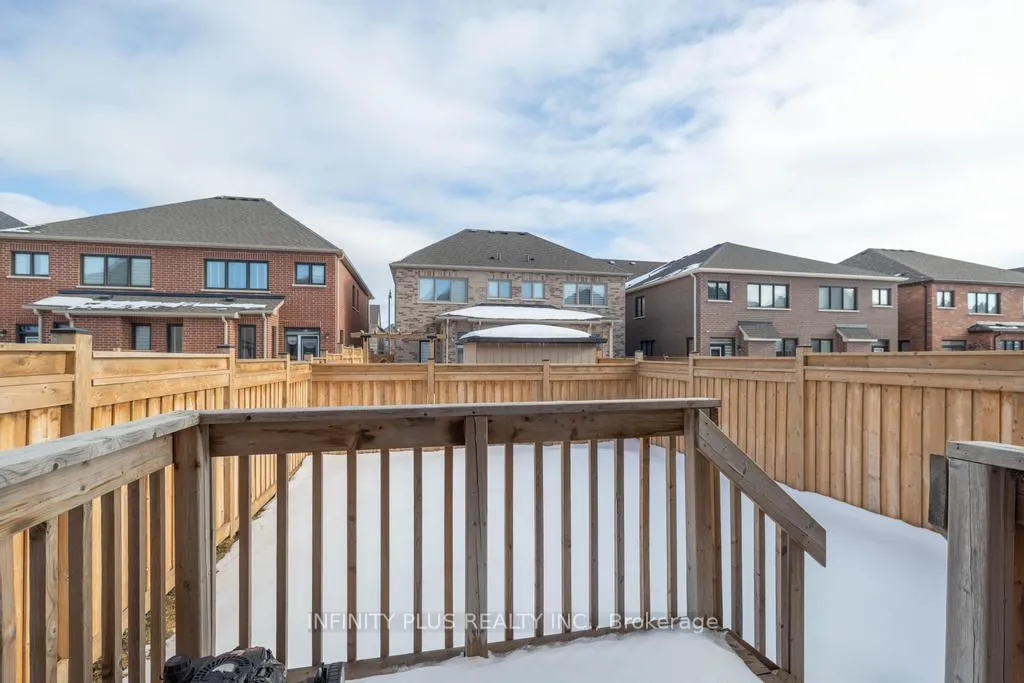 Photo 19 of 9 Fordham Road, Brampton, Bram West — HOMEH