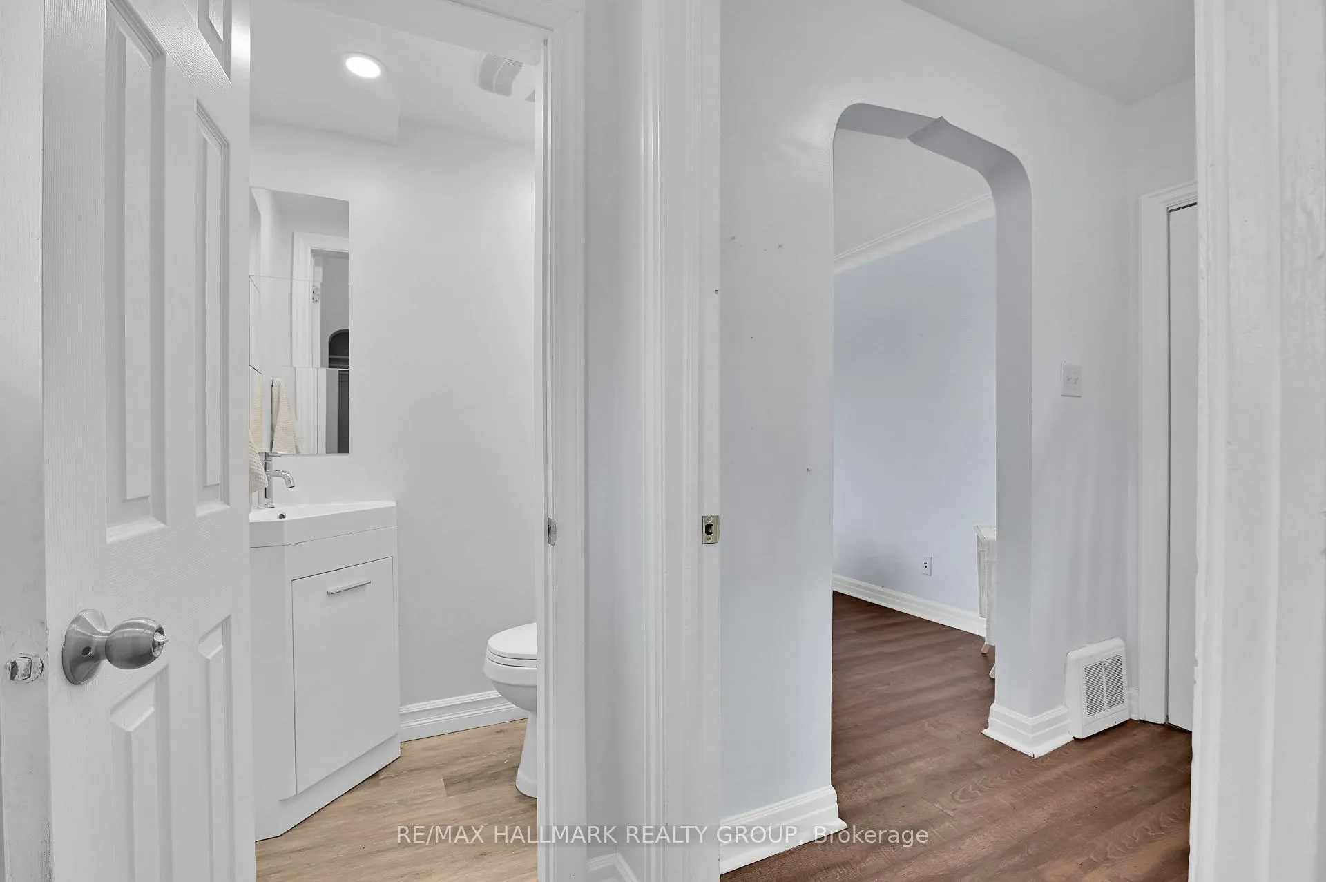 Photo 3 of 6A - 6B Centennial Boulevard, Ottawa, Ottawa East — HOMEH