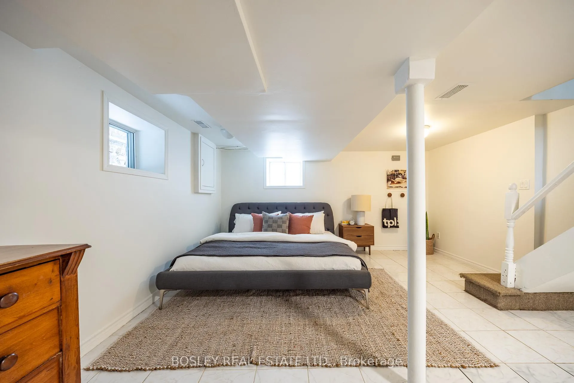 Photo 14 of 54 Lansdowne Avenue, Toronto, Roncesvalles — HOMEH