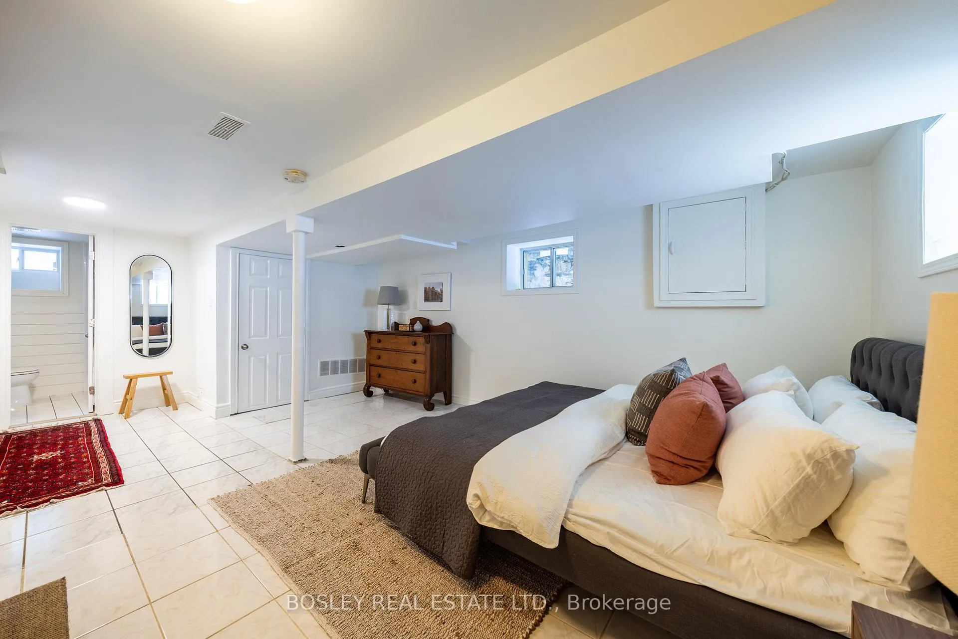 Photo 15 of 54 Lansdowne Avenue, Toronto, Roncesvalles — HOMEH