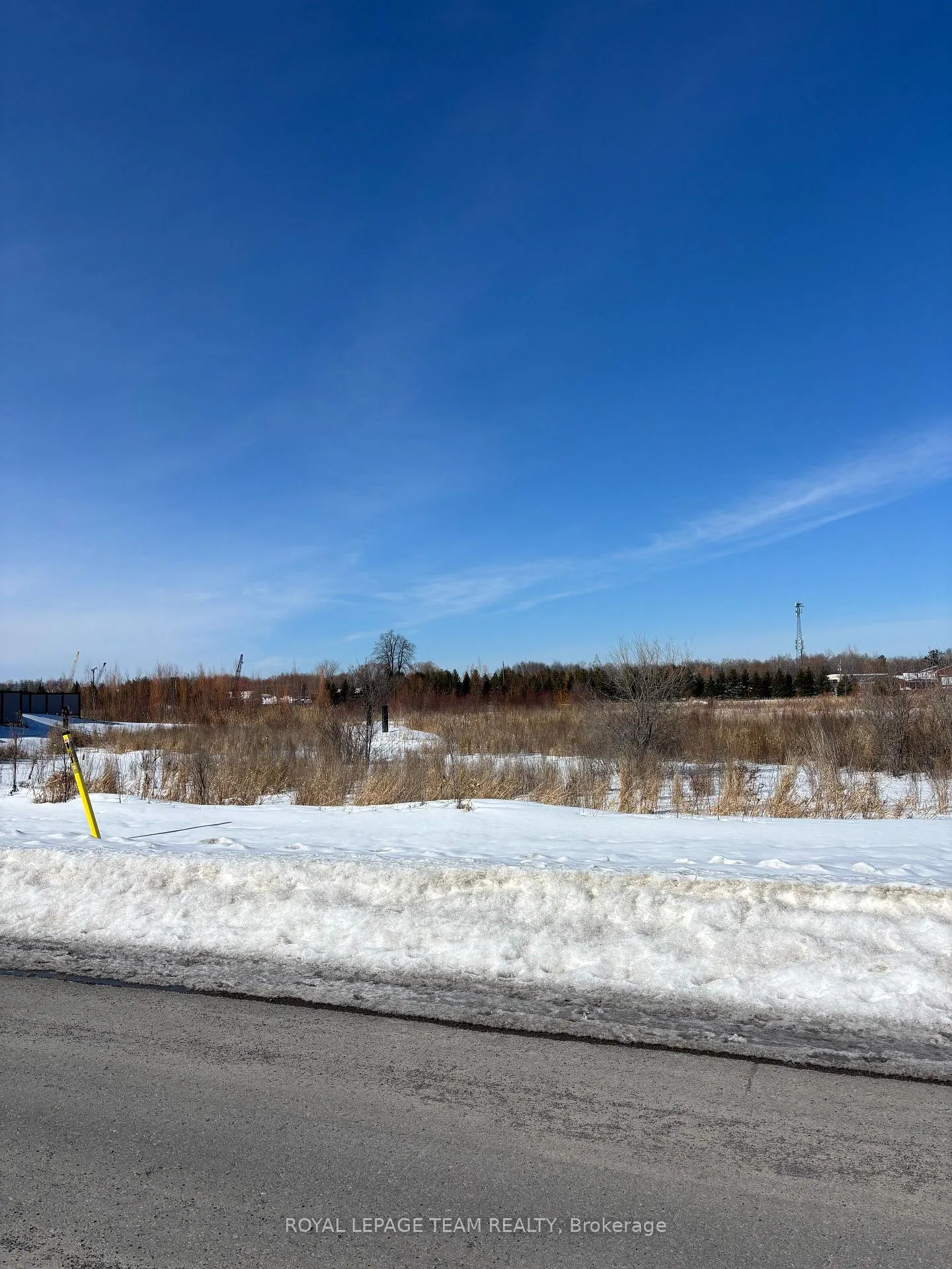 Photo 10 of 6790 Still Meadow Way, Ottawa, Greely — HOMEH