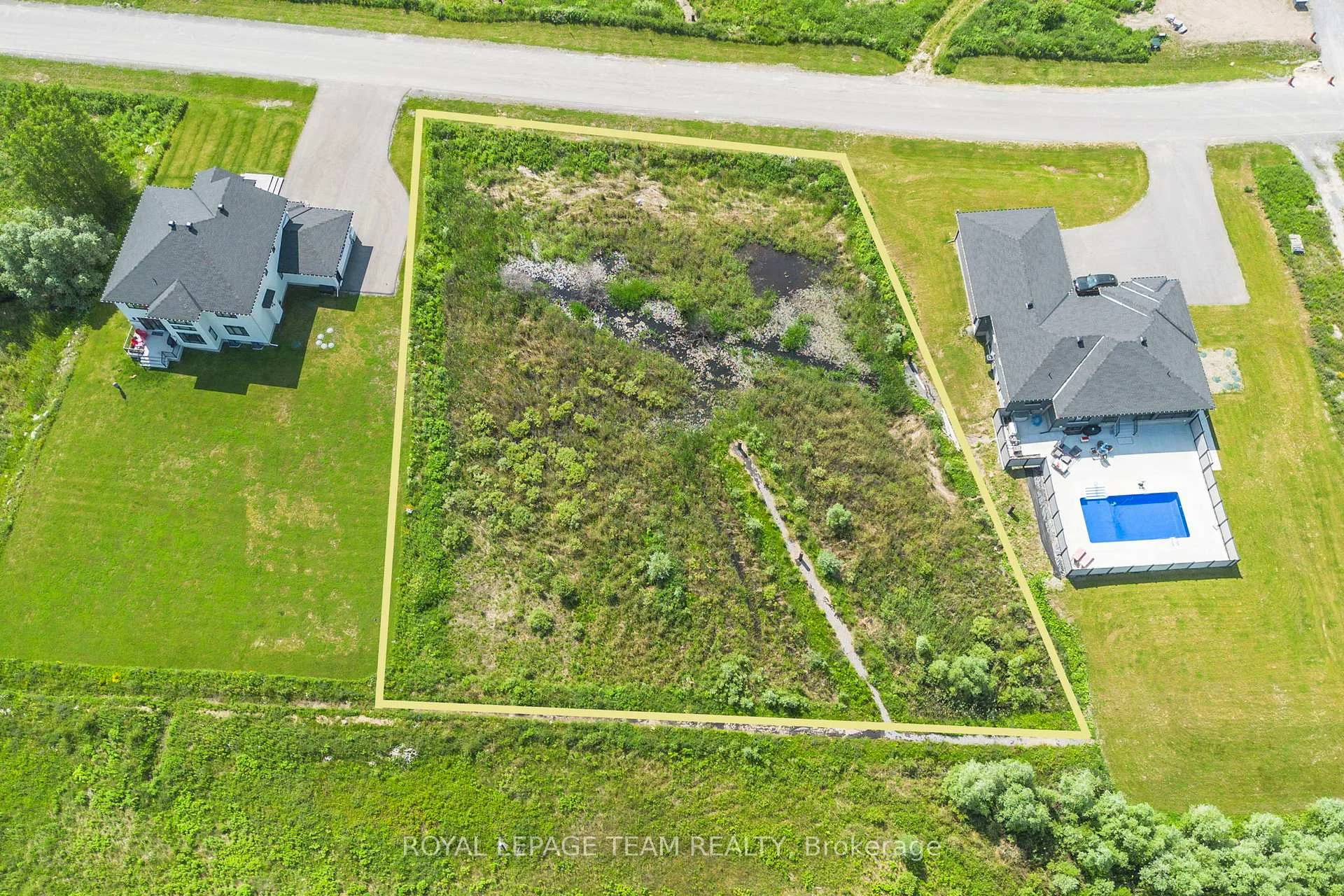 Photo 8 of 6790 Still Meadow Way, Ottawa, Greely — HOMEH