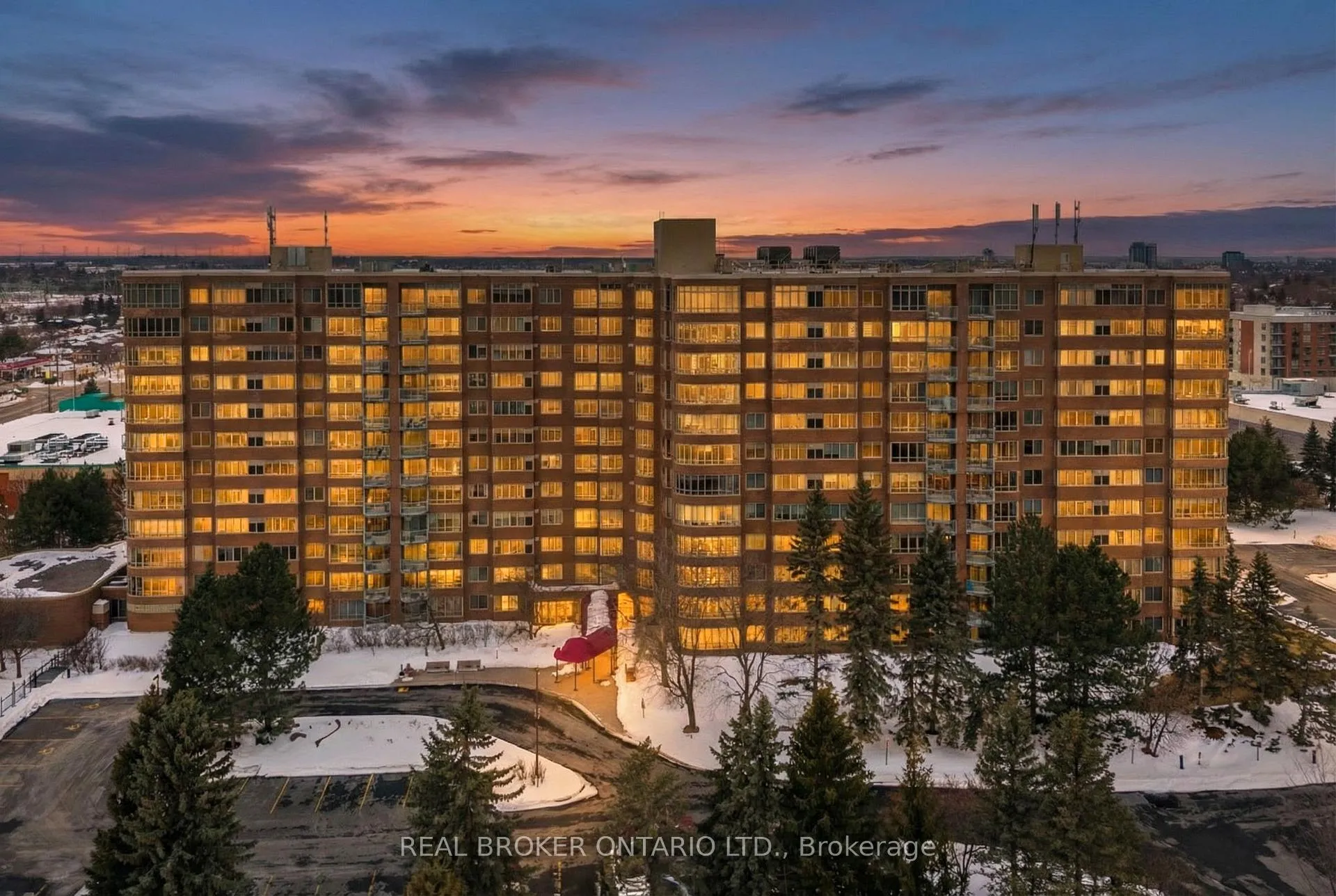 Photo 1 of Unit 703, 100 Grant Carman Drive, Ottawa, Borden Farm/Stewart Farm/Carleton Heights/Parkwood Hills — HOMEH