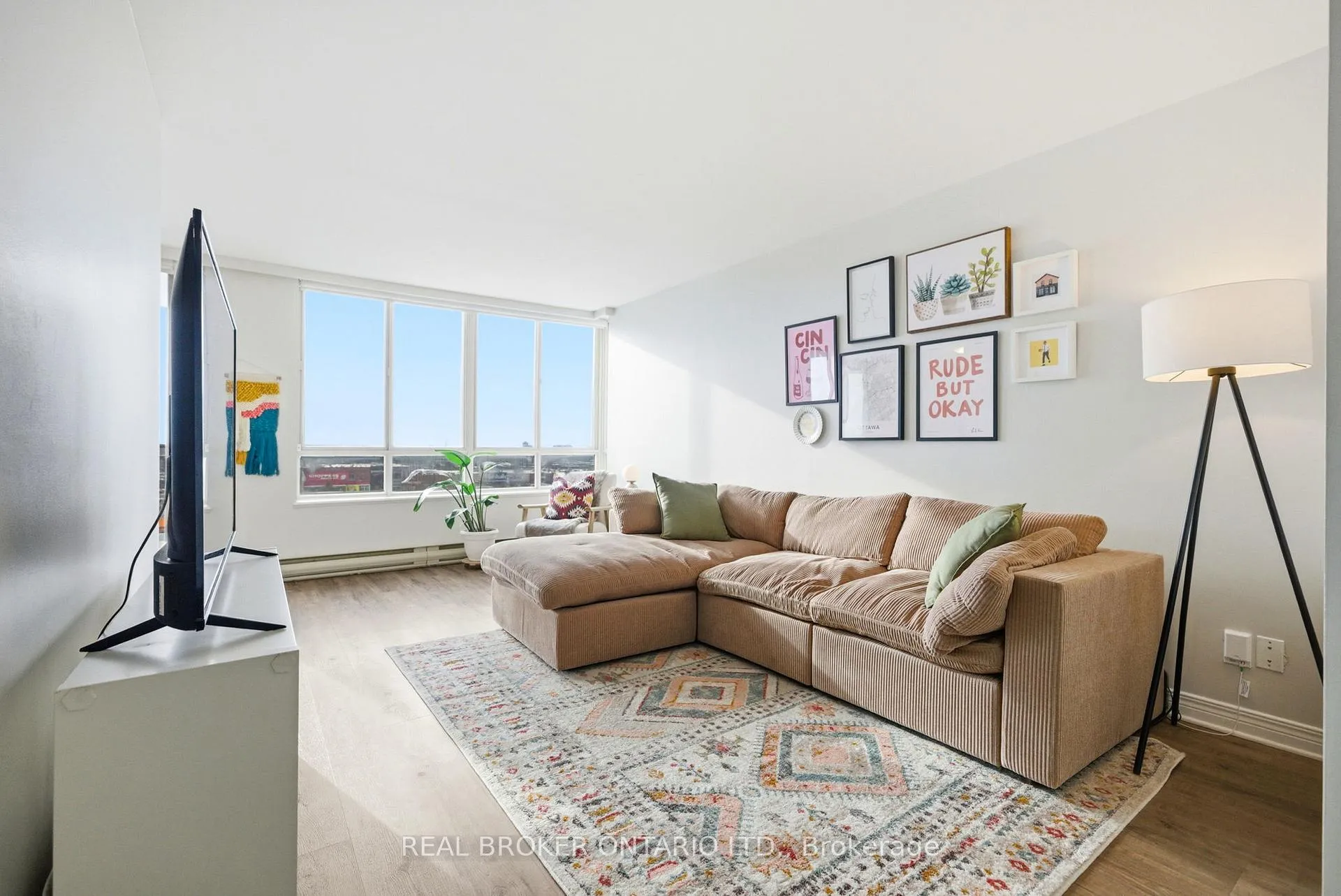 Photo 4 of Unit 703, 100 Grant Carman Drive, Ottawa, Borden Farm/Stewart Farm/Carleton Heights/Parkwood Hills — HOMEH