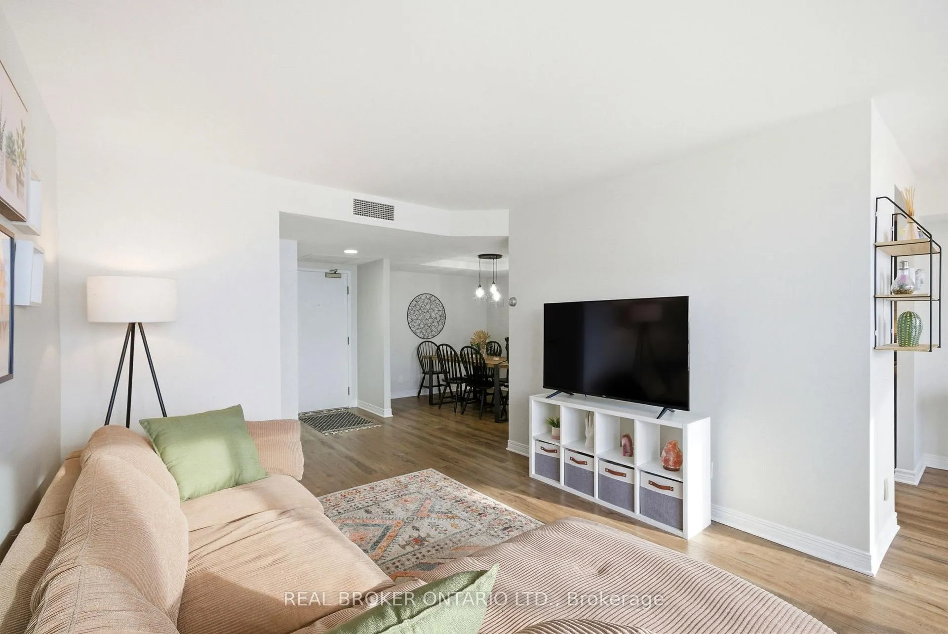 Photo 9 of Unit 703, 100 Grant Carman Drive, Ottawa, Borden Farm/Stewart Farm/Carleton Heights/Parkwood Hills — HOMEH